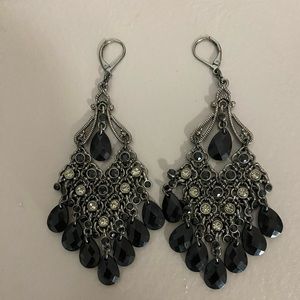 Black dressy earrings